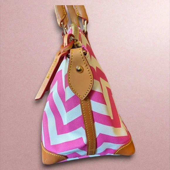 Authentic Dooney & Bourke Pink White Chevron Satchel Tote Strap Barbie Girly Y2K - Picture 7 of 16